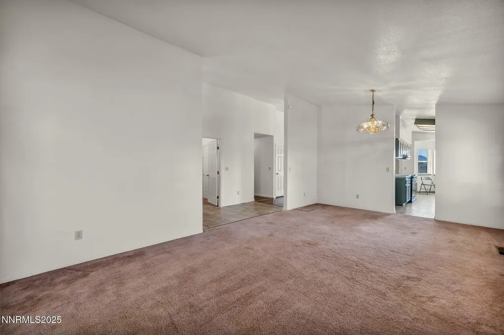 241 Woodlake Dayton NV 89403