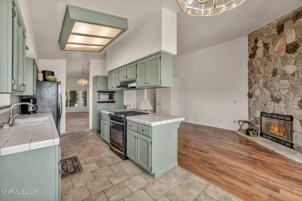 241 Woodlake Dayton NV 89403