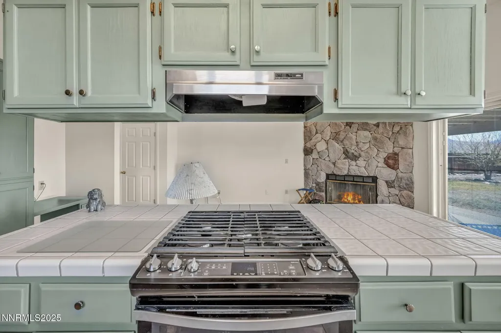 241 Woodlake Dayton NV 89403