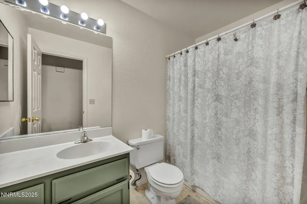 241 Woodlake Dayton NV 89403