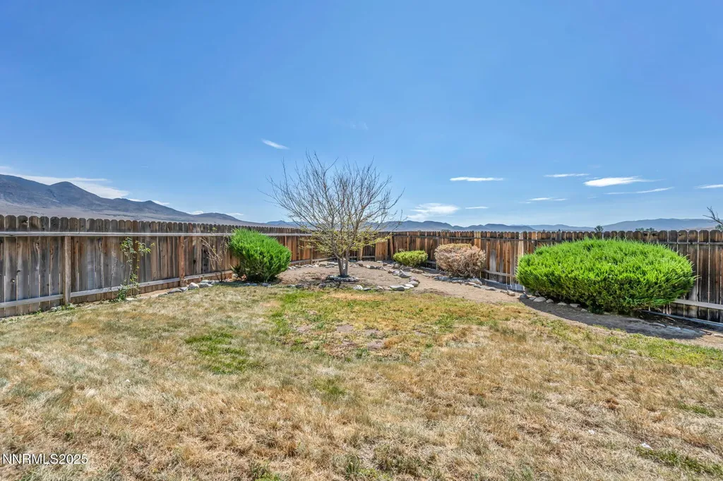 241 Woodlake Dayton NV 89403