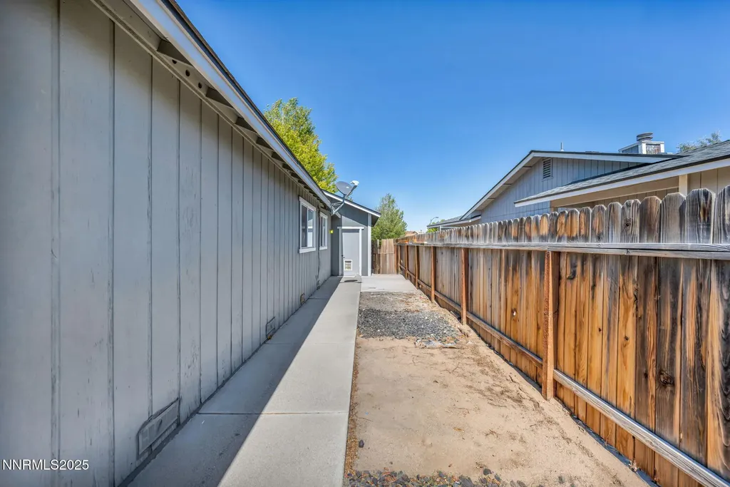241 Woodlake Dayton NV 89403