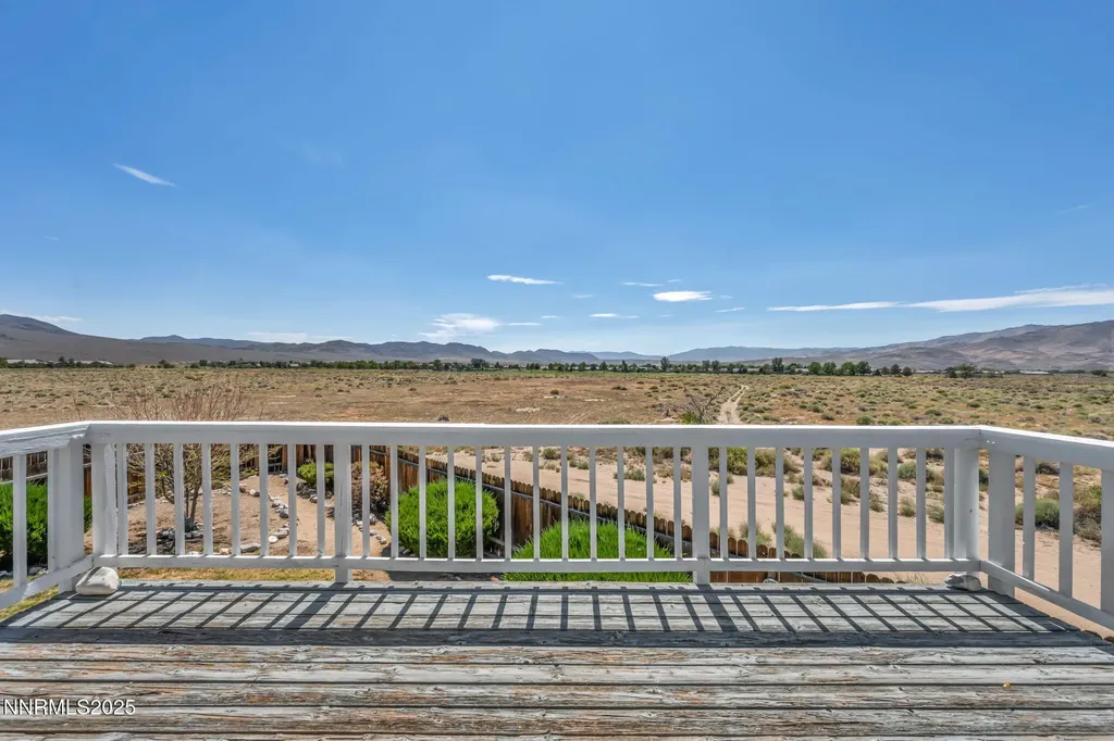 241 Woodlake Dayton NV 89403