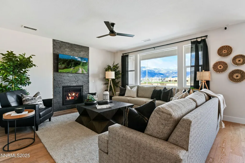585 Sage Grouse Lp Gardnerville NV 89460