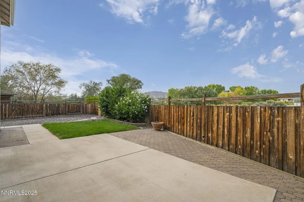 2608 Arrowsmith Sparks NV 89436