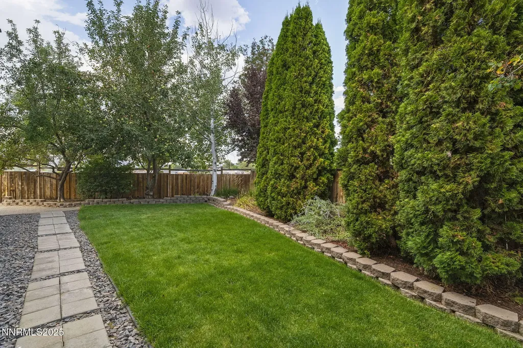 2608 Arrowsmith Sparks NV 89436