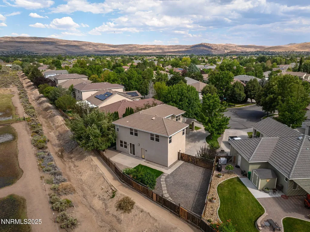 2608 Arrowsmith Sparks NV 89436