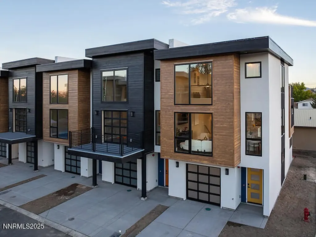 3826 Lakeside Reno NV 89509