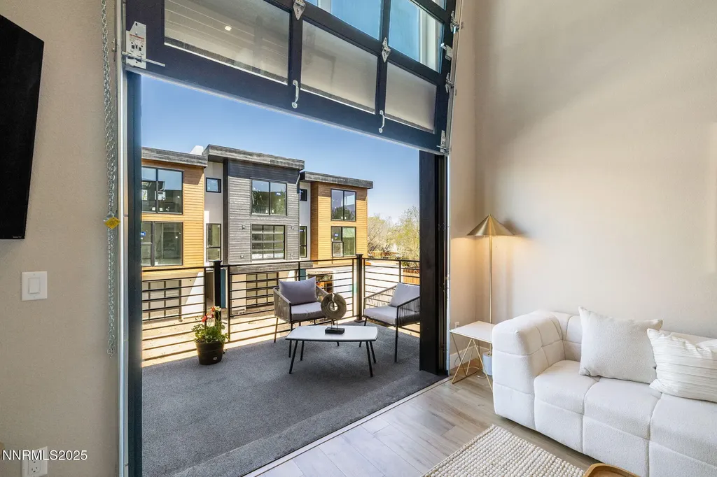 3826 Lakeside Reno NV 89509