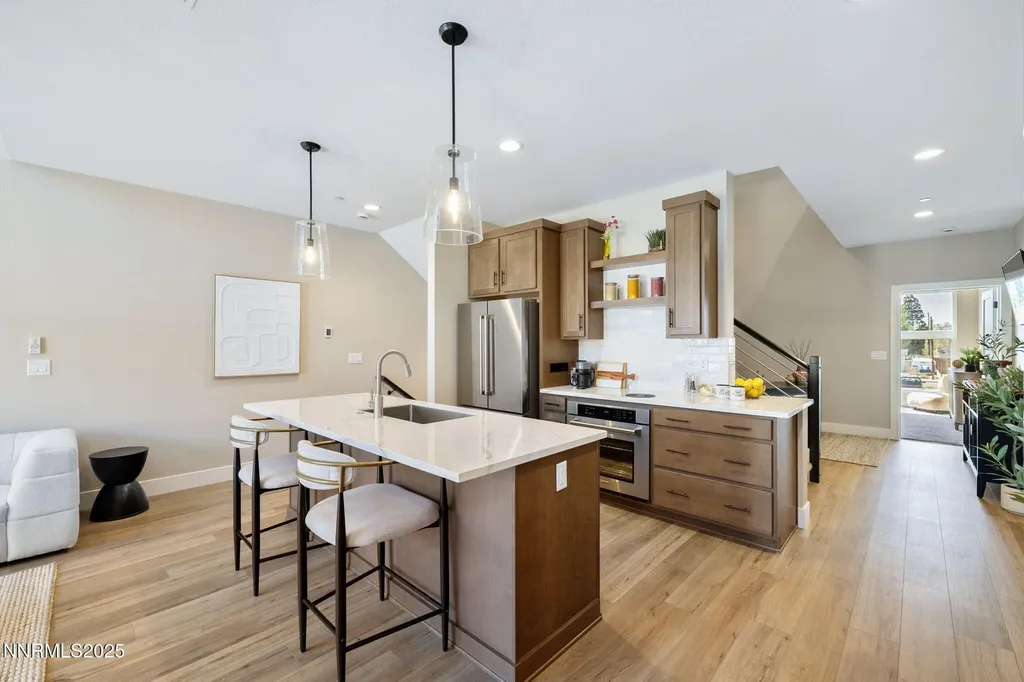 3826 Lakeside Reno NV 89509