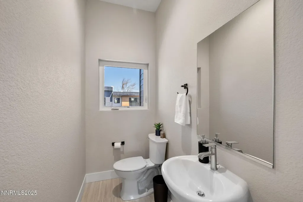 3826 Lakeside Reno NV 89509