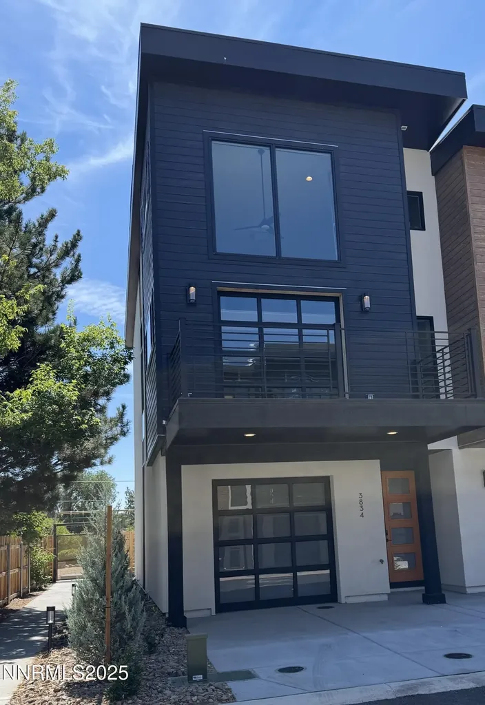 3834 Lakeside Reno NV 89509