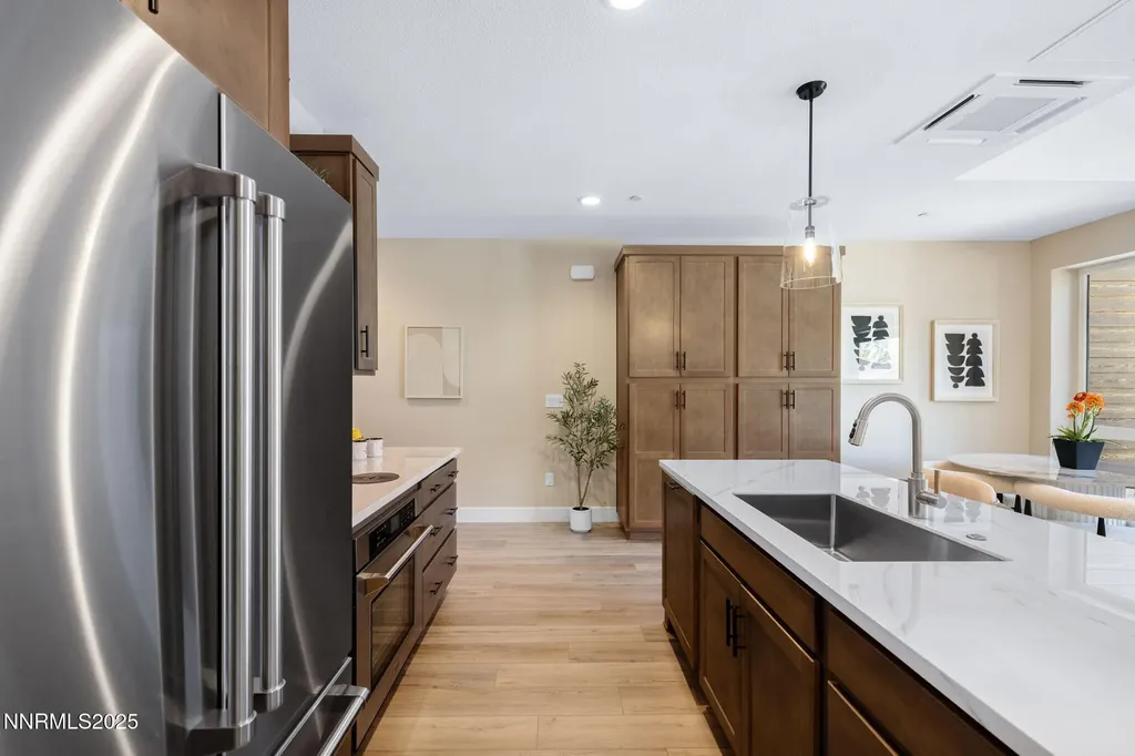 3834 Lakeside Reno NV 89509