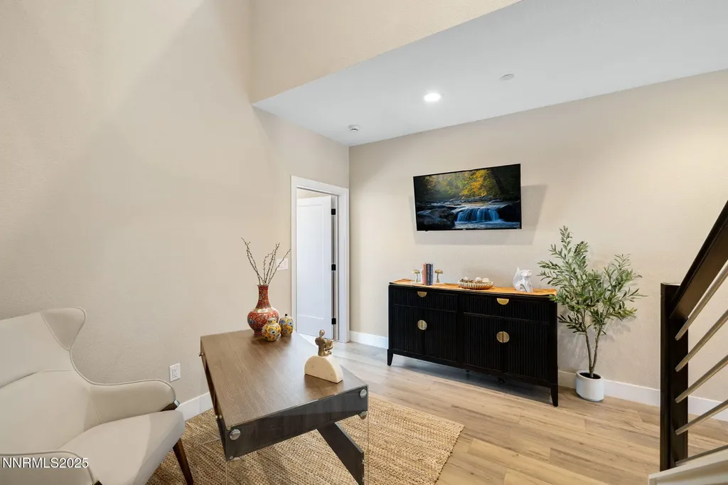 3834 Lakeside Reno NV 89509