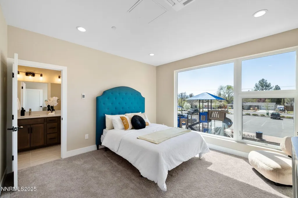 3834 Lakeside Reno NV 89509