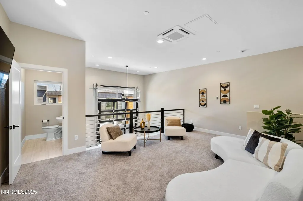 3834 Lakeside Reno NV 89509