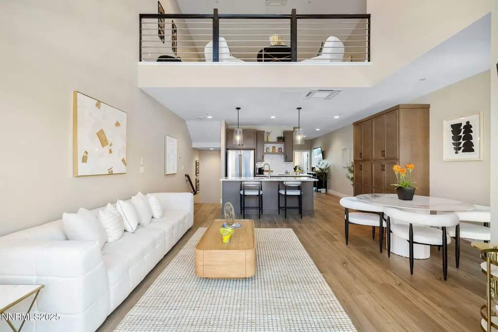 3834 Lakeside Reno NV 89509