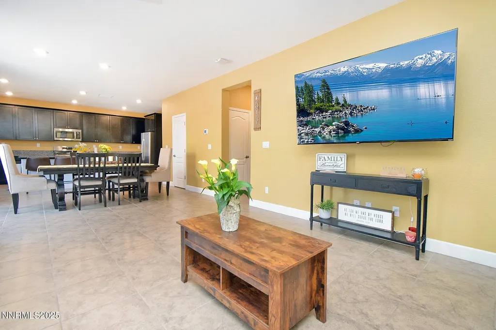 2050 Bishop Pine Sparks NV 89436