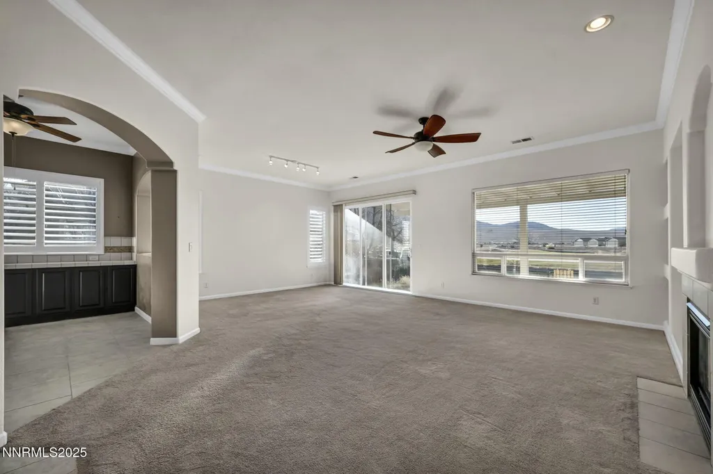609 St Andrews Dayton NV 89403