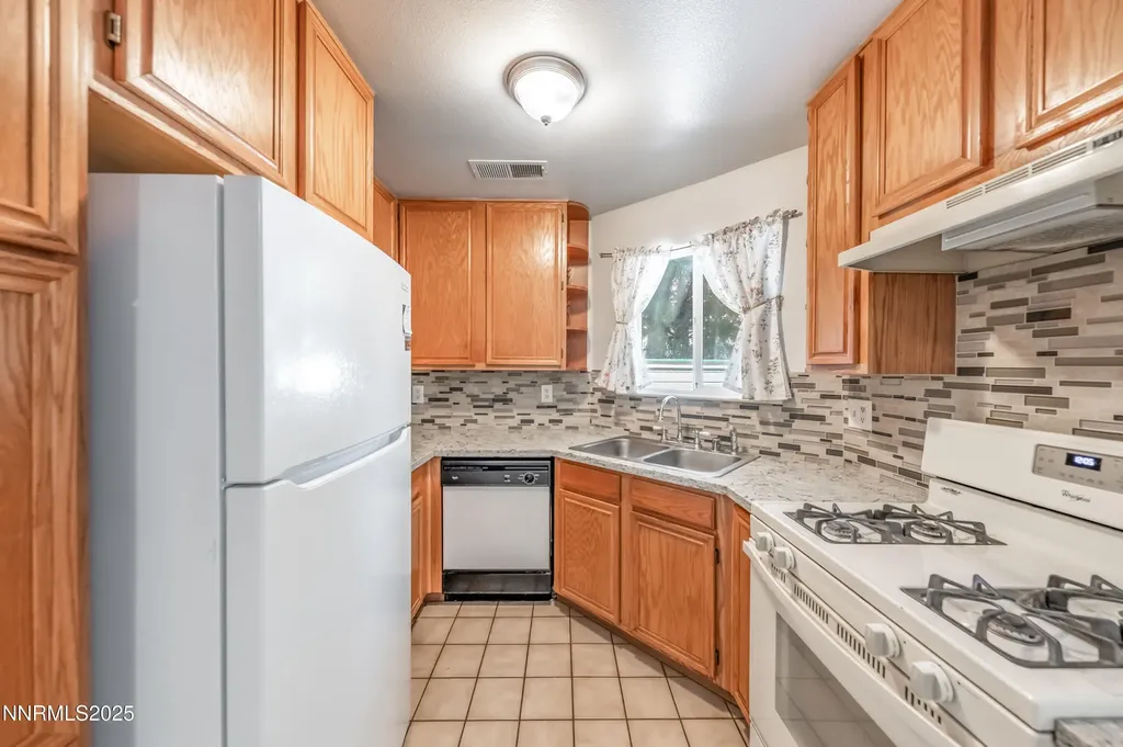 2659 Sycamore Glen Sparks NV 89434