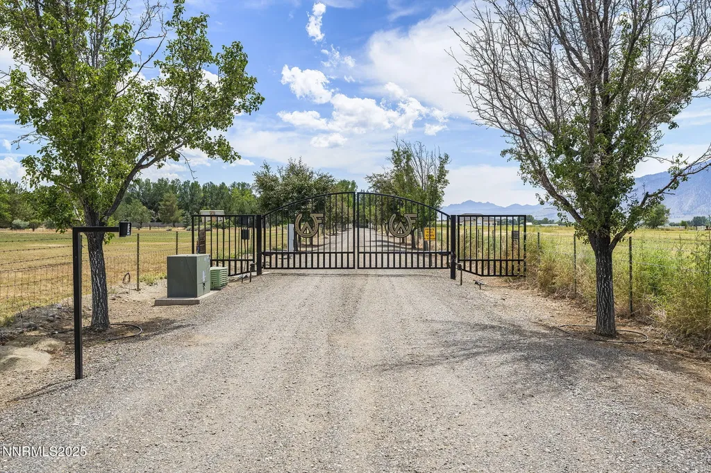 1141 Waterloo Gardnerville NV 89460