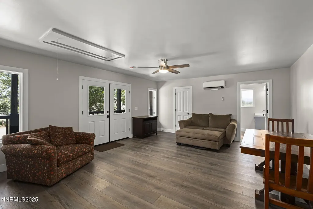 1141 Waterloo Gardnerville NV 89460