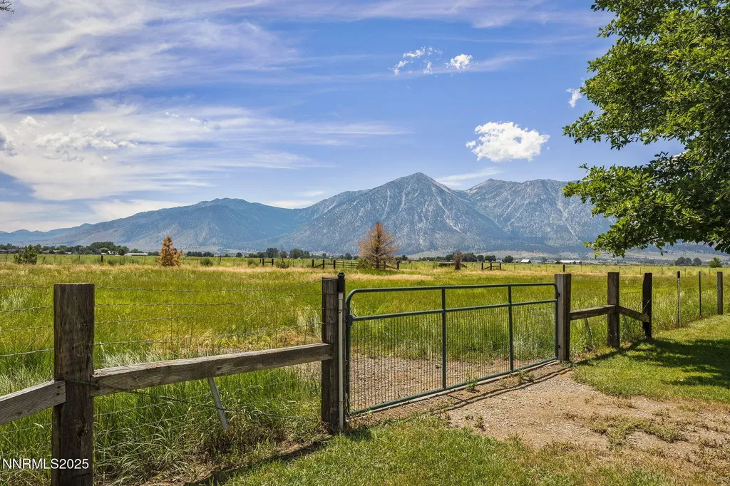 1141 Waterloo Gardnerville NV 89460