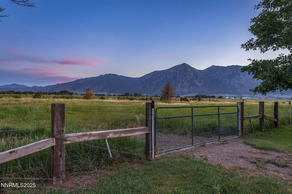 1141 Waterloo Gardnerville NV 89460