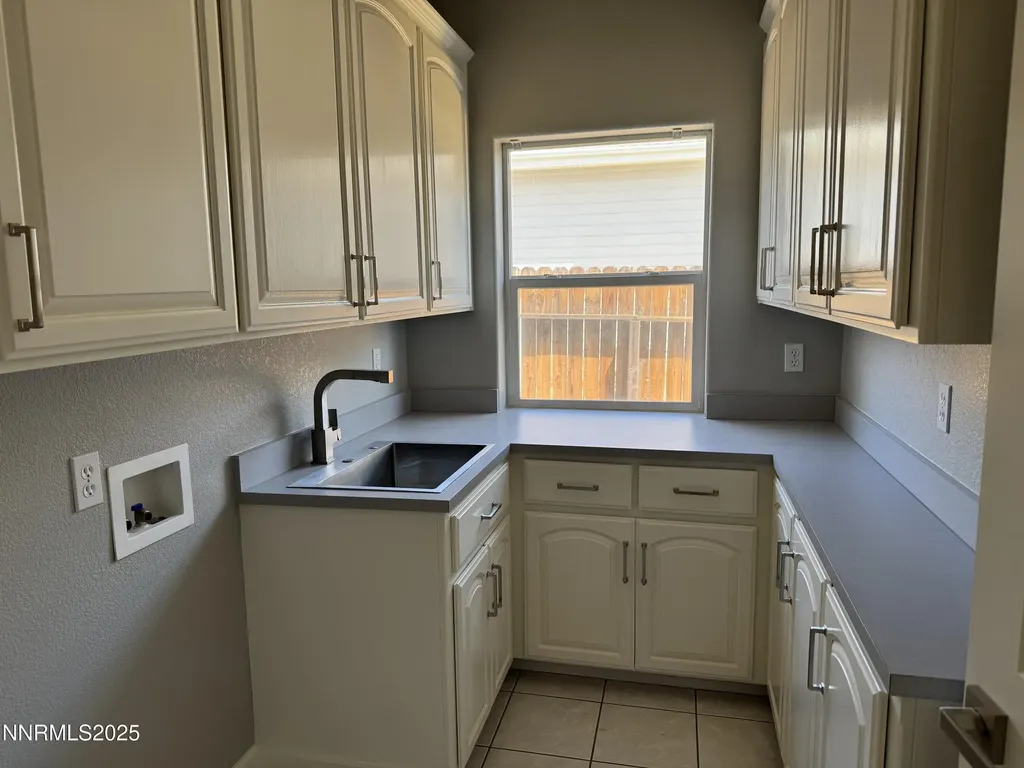 2511 Simons Carson City NV 89703