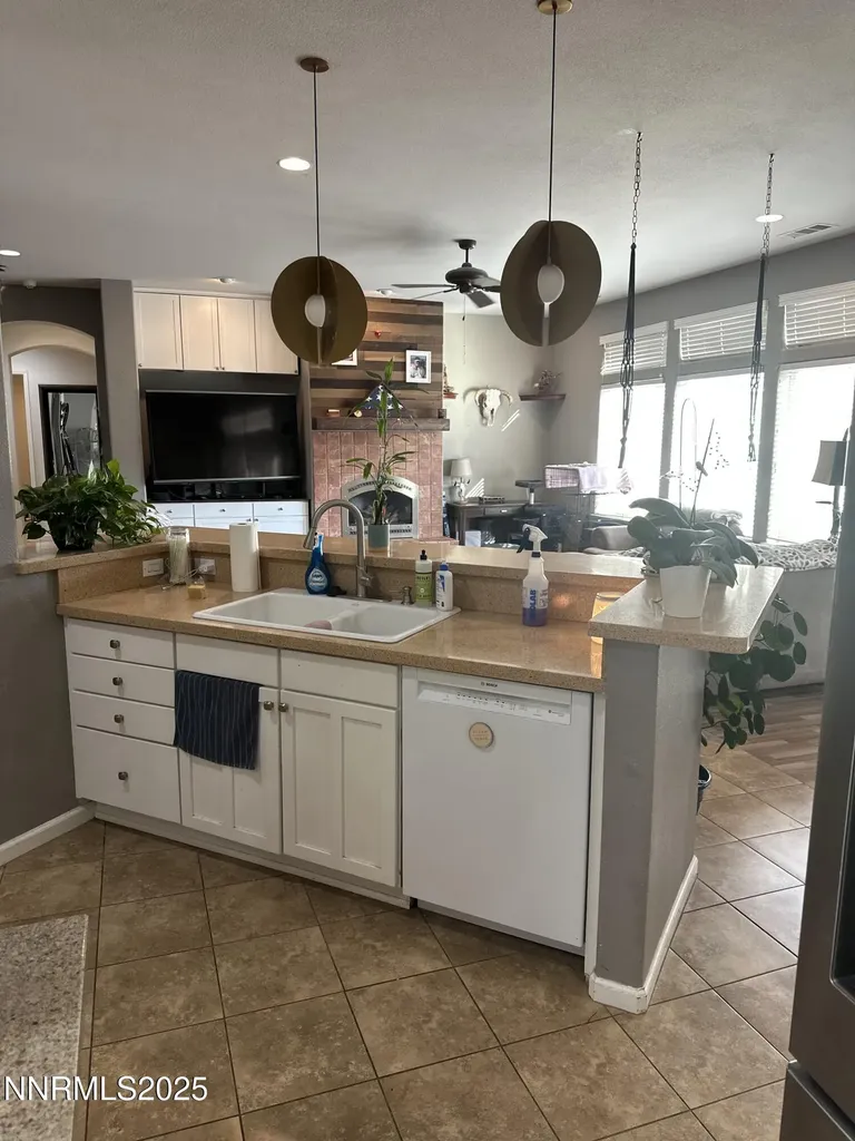 460 Mystic Mountain Sparks NV 89441