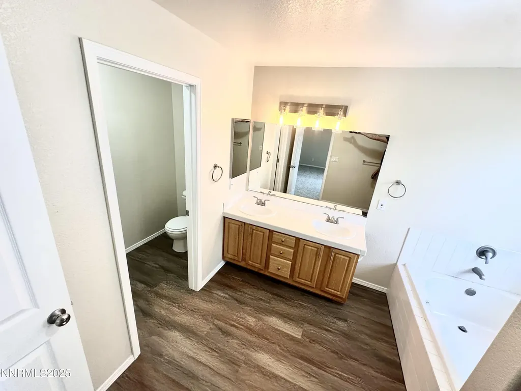 1359 Nightingale Spanish Springs NV 89441
