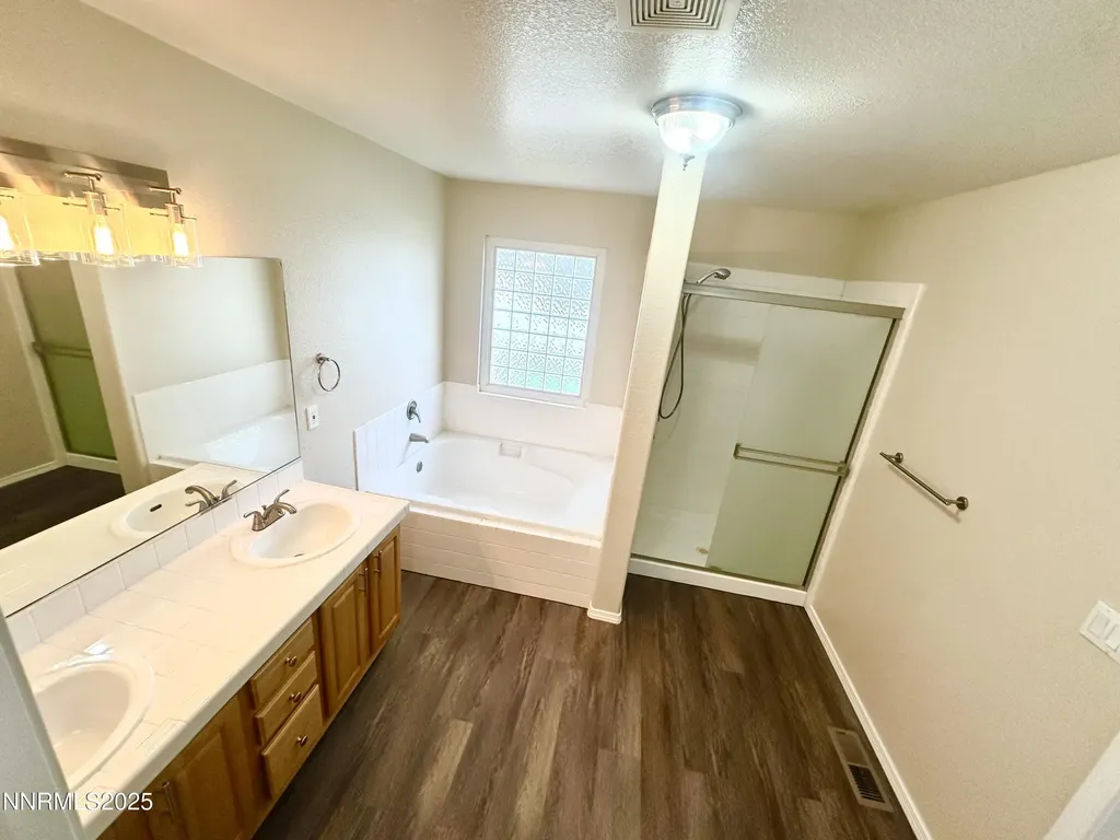 1359 Nightingale Spanish Springs NV 89441