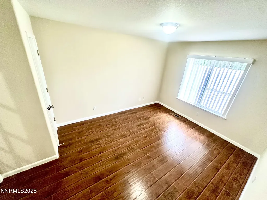 1359 Nightingale Spanish Springs NV 89441