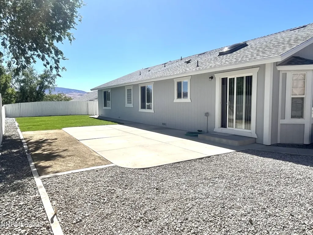 1359 Nightingale Spanish Springs NV 89441