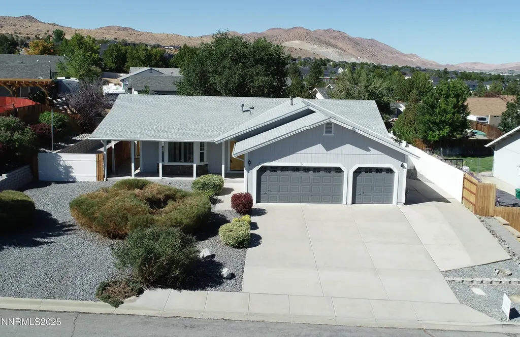 1359 Nightingale Spanish Springs NV 89441