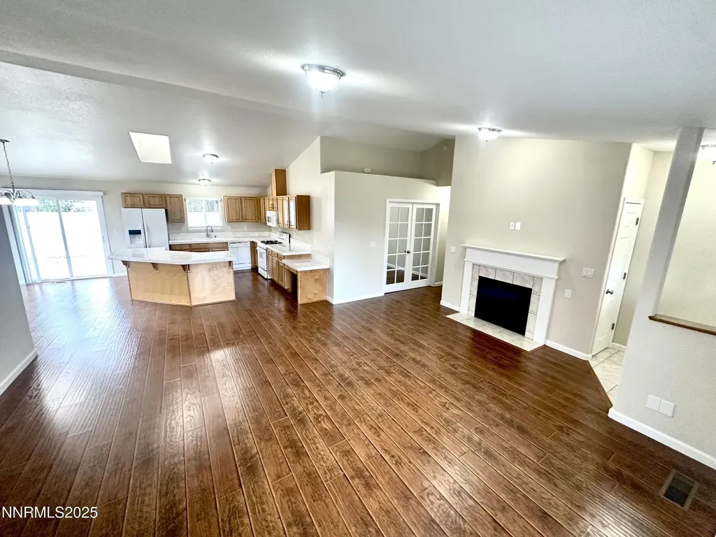 1359 Nightingale Spanish Springs NV 89441