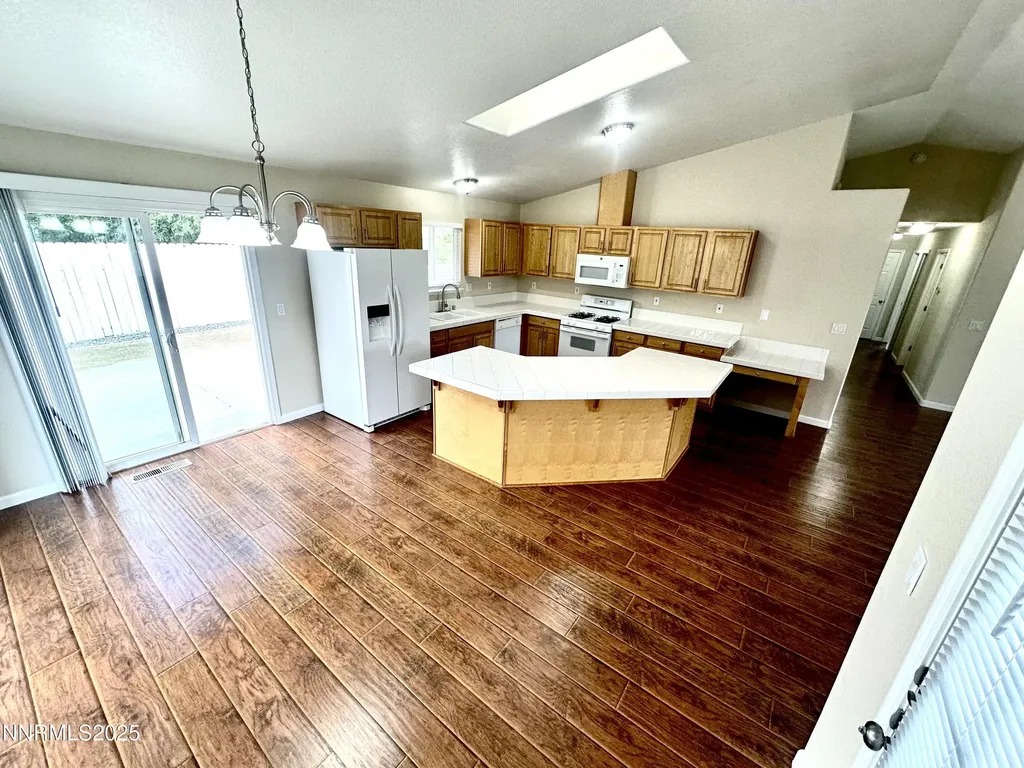 1359 Nightingale Spanish Springs NV 89441