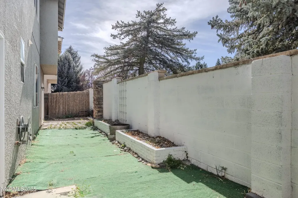 1125 Tule Reno NV 89521