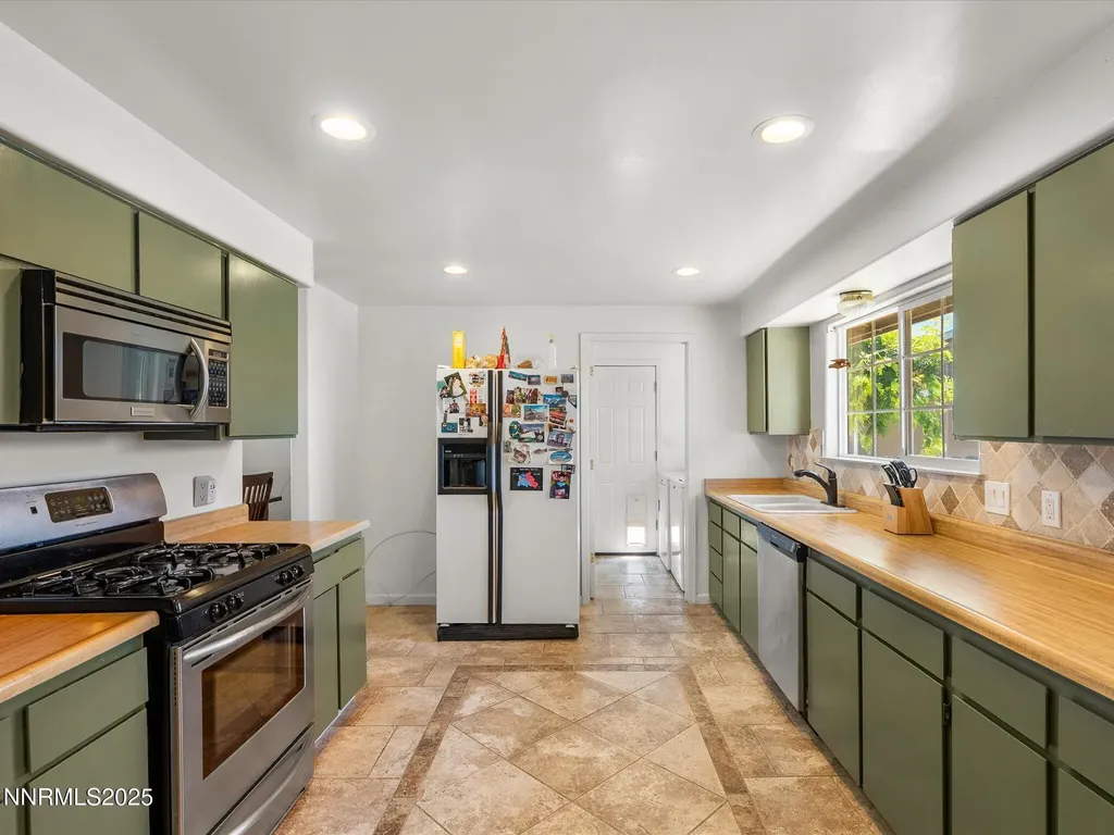 50 Spring Mountain Sparks NV 89436