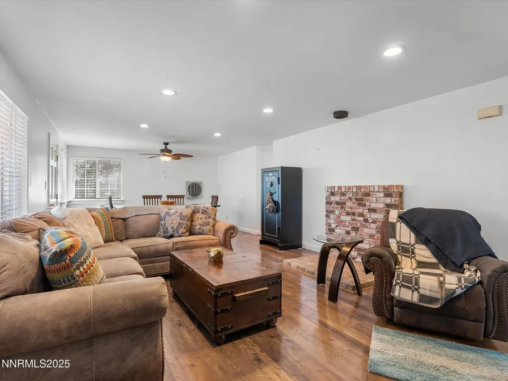 50 Spring Mountain Sparks NV 89436