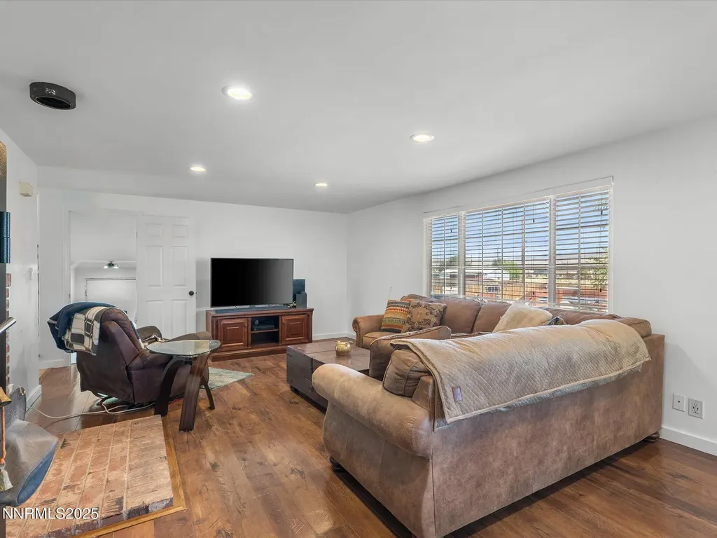 50 Spring Mountain Sparks NV 89436
