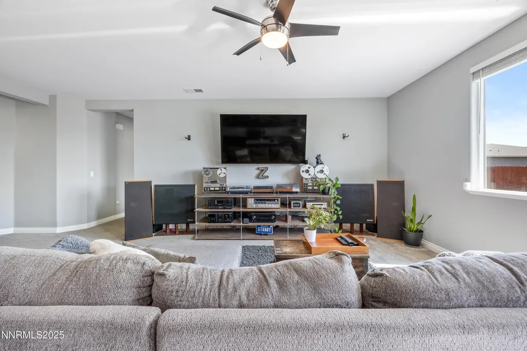 18628 Crystal Peak Cold Springs NV 89508