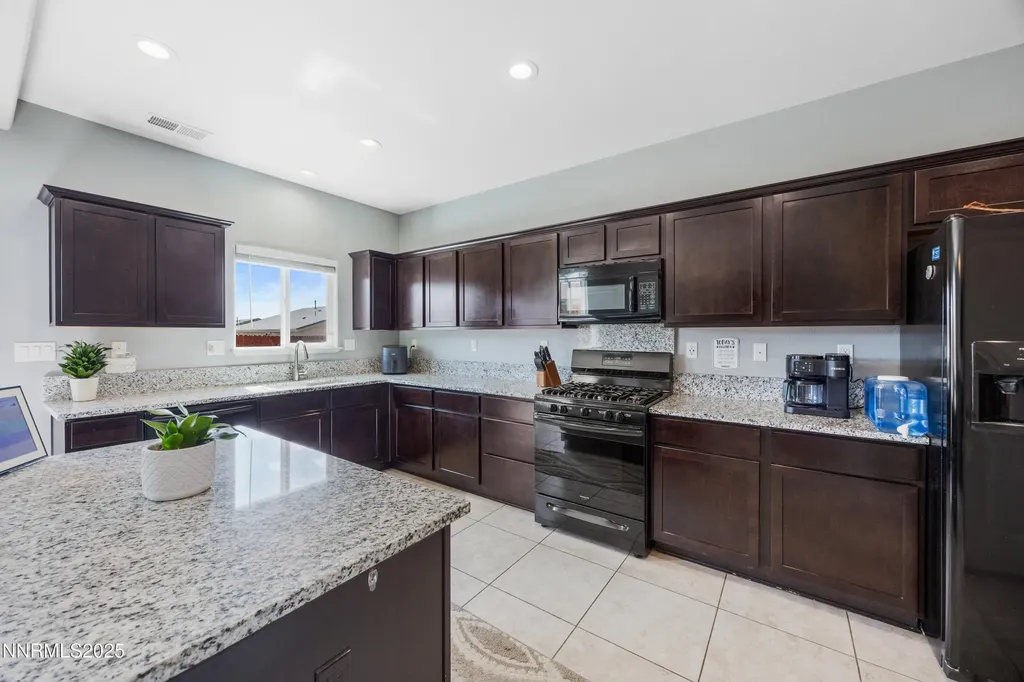 18628 Crystal Peak Cold Springs NV 89508
