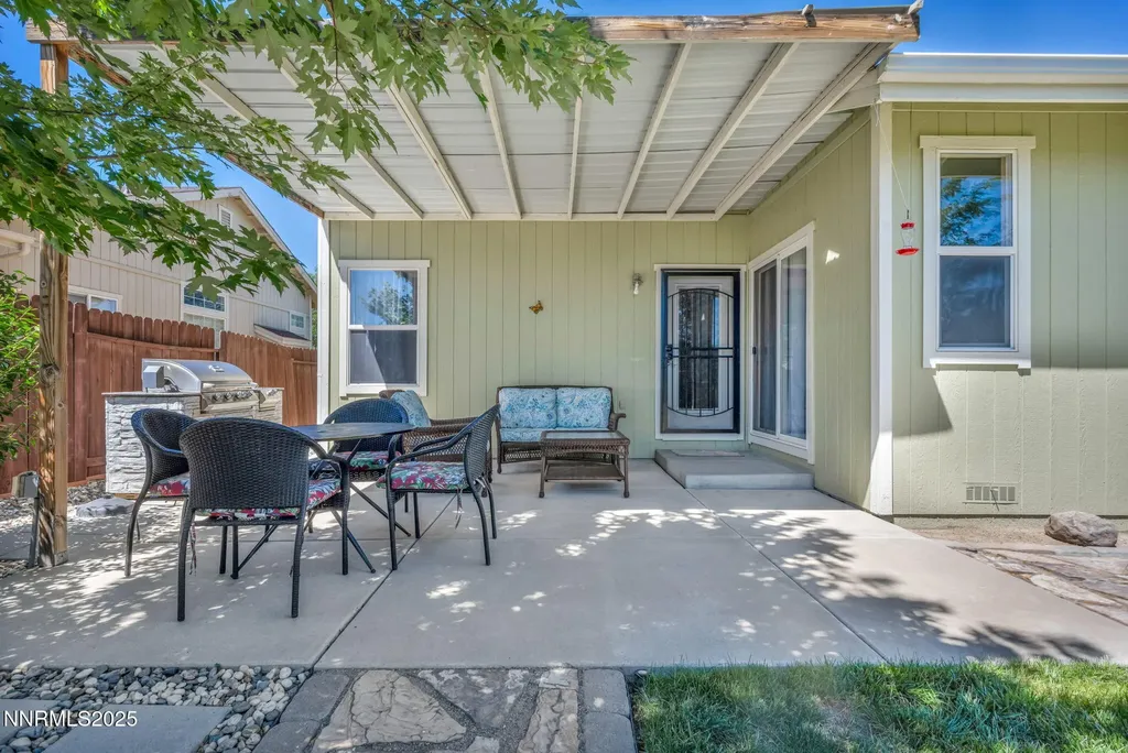 9976 Grand Falls Reno NV 89506