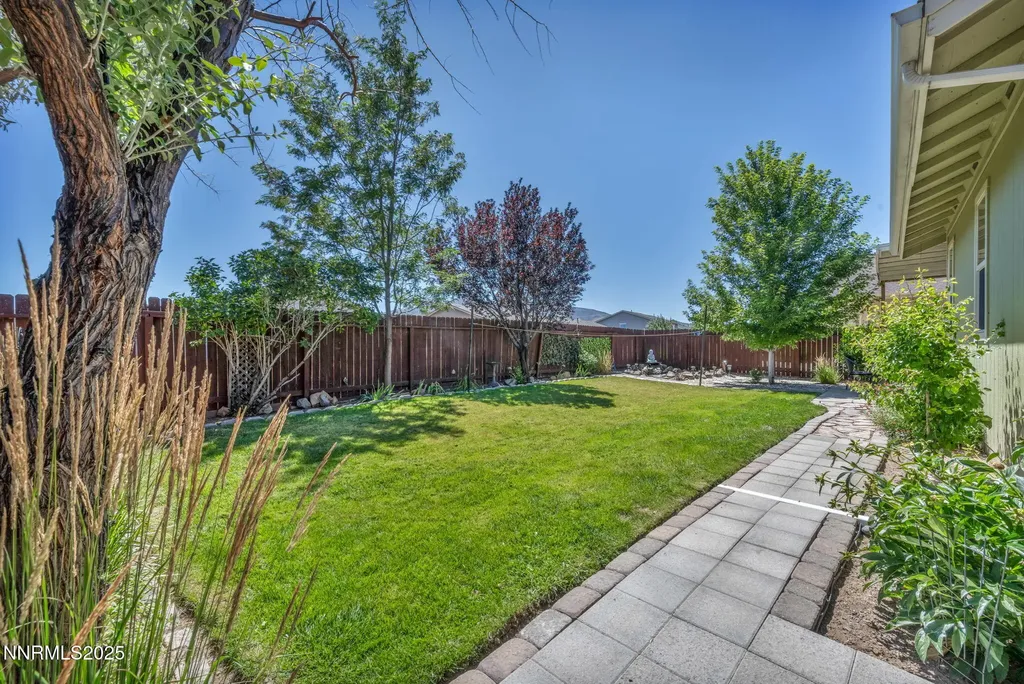 9976 Grand Falls Reno NV 89506