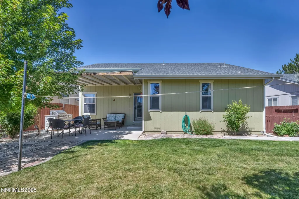 9976 Grand Falls Reno NV 89506