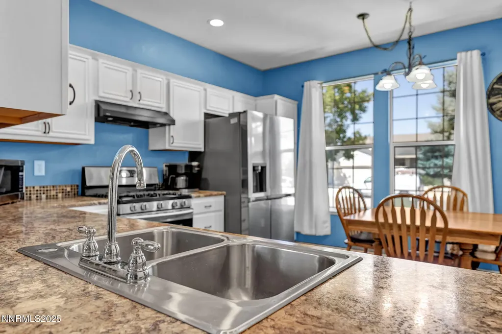 9976 Grand Falls Reno NV 89506
