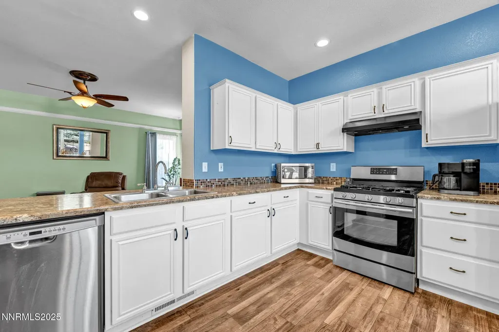 9976 Grand Falls Reno NV 89506