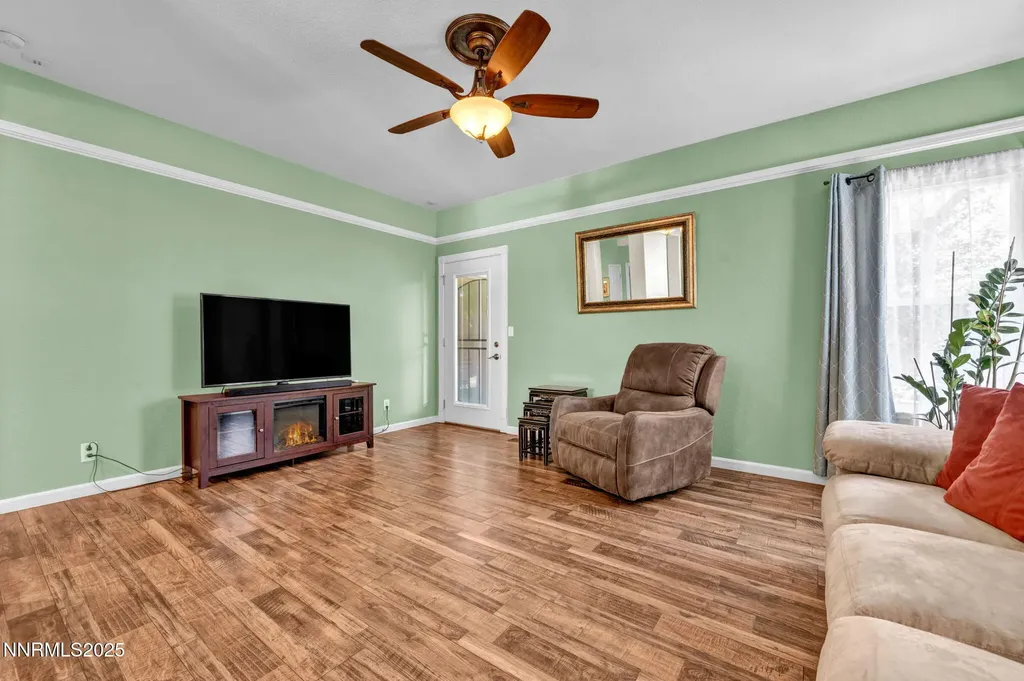 9976 Grand Falls Reno NV 89506