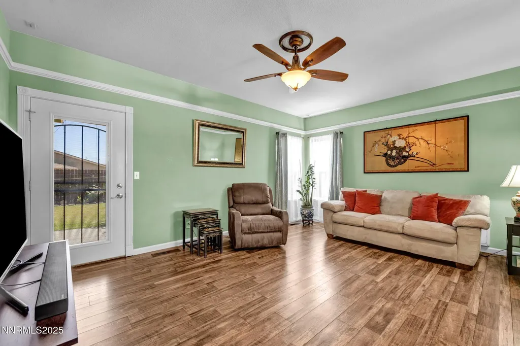 9976 Grand Falls Reno NV 89506